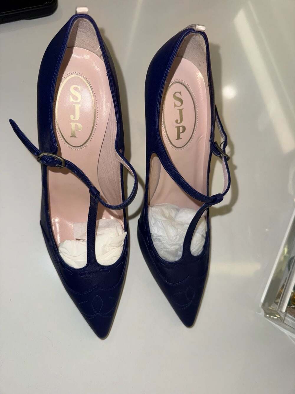 SJP Sarah Jessica Parker Navy Leather T-Strap Pointed Toe Heels Size 36 - Picture 9 of 10